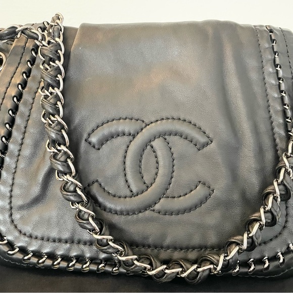 Chanel Chain Calfskin Luxe Ligne Accordion Flap Bag - Picture 2 of 16